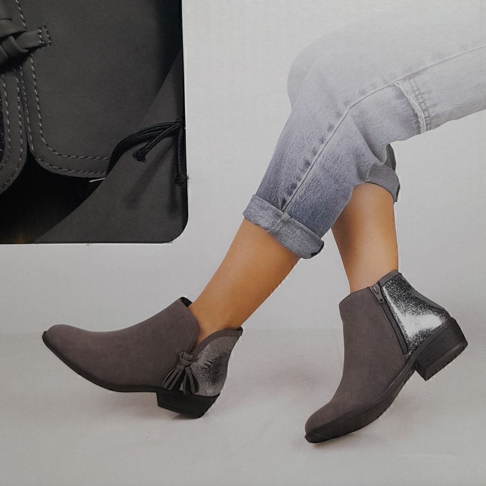 Serra Ankle Boots...Size 4....New 
